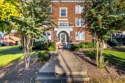 Nashville Bluebird | 1920s Condo, 12 South