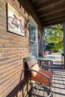 Nashville Bluebird | 1920s Condo, 12 South