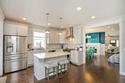 Cumberland Retreat | 4BR, Balcony, 1.3mi NFL