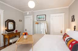 Nashville Bluebird | 1920s Condo, 12 South