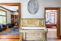 Wisteria 12South | Historic Charmer, Sleeps 10