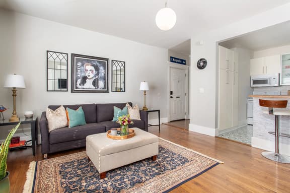 Nashville Bluebird | 1920s Condo, 12 South