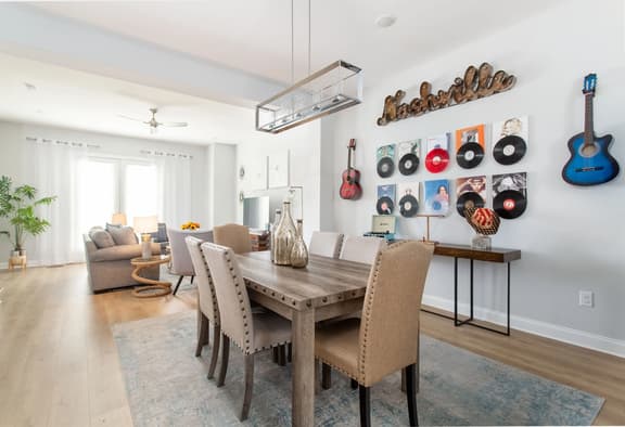 Wildflower | 3BR All Ensuite, 12 Beds, 10 Guests